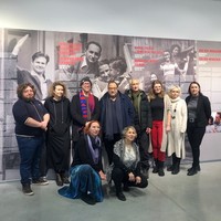 Team of the Marek Edelman Dialogue Center with the creators of the play (bottom right: Center's Director, Joanna Podolska) (Photo: Bożena U. Zaremba)