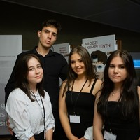 Volunteers from the Jan Karski School in Ursus (Photo: Ewa Radziewicz)