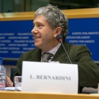 Na zdjęciu: profesor Uniwersytetu w Mediolanie Luca Bernardini (źródło: www.saryusz-wolski.pl/)