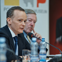 Wojciech Bialozyt speaking about the Foundation  (M.Szacho/Fototaxi)
