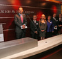 Od lewej: Minister Radosław Sikorski, Jacek Fedorowicz, Wanda Urbanska (prezydent Jan Karski Educational Foundation w Chicago) i członkowie Rady Fundacji: Bożena Nowicka McLees, Andrzej Rojek (przewodniczący Rady), Michał Mrożek, Ewa Wierzyńska oraz Weronika Achramowicz (Baker & McKenzie) (zdjęcie autorstwa Anny Jastrzębskiej-Wysockiej, Baker&McKenzie Krzyżowski i Wspólnicy)