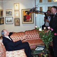 Karski in his room at the Museum of the City of Lodz 1999  (Photo: Courtesy of the Museum)