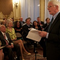 Bob Billingsley addresses the audience (Przemyslaw Balcerzyk)