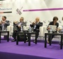 Od lewej Lee Feinstein, były ambasador USA w RP, Eugeniusz Smolar, Dyrektor Programowy Stulecia Jana Karskiego Fundacji, Walter B. Slocombe, Senior Counsel, Caplin & Drysdale, Julia Taleb, niezależna dziennikarka oraz Maciej Popowski, zastępca sekretarza generalnego Europejskiej Służby Działań Zewnętrznych (Zdjęcie źródło: Wrocław Global Forum, http://wroclawglobalforum.com/wgf-2014-highlights)