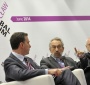 Od lewej Lee Feinstein, były ambasador USA w RP, Eugeniusz Smolar, Dyrektor Programowy Stulecia Jana Karskiego Fundacji oraz Walter B. Slocombe, Senior Counsel, Caplin & Drysdale (Zdjęcie źródło: Wrocław Global Forum, http://wroclawglobalforum.com/wgf-2014-highlights)