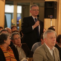 Pytania z sali podczas debaty (fot. Fundacja Edukacyjna Jana Karskiego/ Marcin Aniszewski)