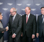 Od lewej: stypendystka, prof. Jacek Guliński, podsekretarz stanu w Ministerstwie Nauki i Szkolnictwa Wyższego, Douglas C. Greene, zastępca szefa misji w ambasadzie USA i Grzegorz Kozłowski, dyrektor departamentu Ameryki w MSZ. (MSZ)