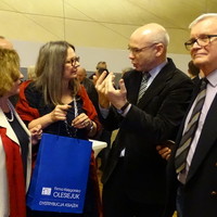 Od lewej: Prezes Fundacji Ewa Junczyk-Ziomecka, pisarka Agata Tuszyńska, Dyrektor Muzeum Historii Żydów Polskich Dariusz Stola (Marcin Grzeniewski)