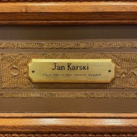 Karski's nameplate at the Philodemic Room  (Photo: Copyright Colin Winterbottom for Smith Group)