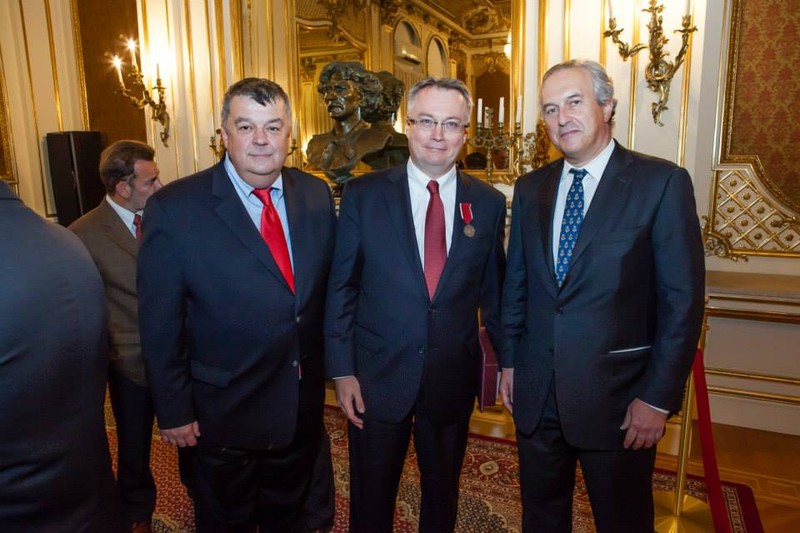 na zdjęciu od lewej: Prezes Fundacji Kościuszkowskiej Alex Strożyński, członek Rady Fundacji Edukacyjnej Jana Karskiego Michał Mrożek, Przewodniczący Rady Fundacji Edukacyjnej Jana Karskiego Andrzej Rojek. Zdjęcia udostępnione przez Konsulat Generalny RP w Nowym Jorku