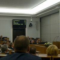 Senat RP jednogłośnie przyjął uchwałę upamiętniającą Jana Karskiego 