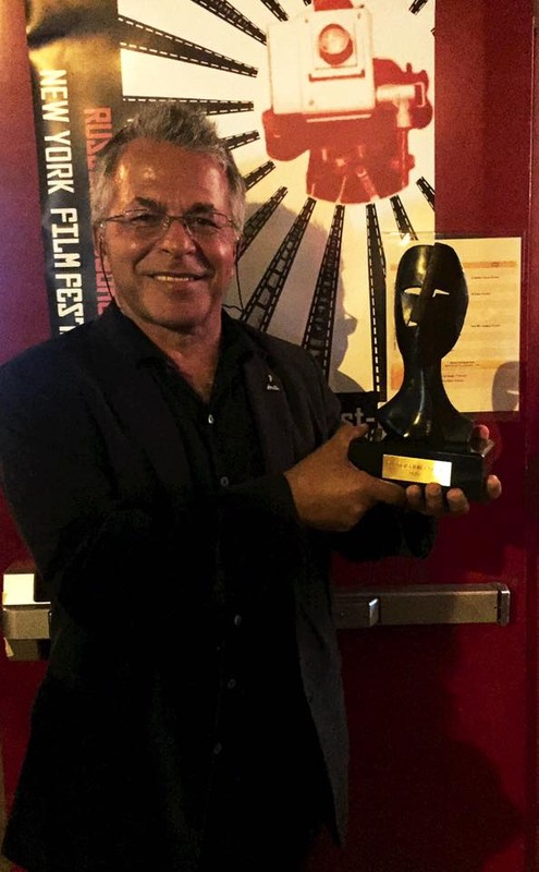 Director Sławomir Grünberg with the award (Photo: Courtesy of Sławomir Grünberg)