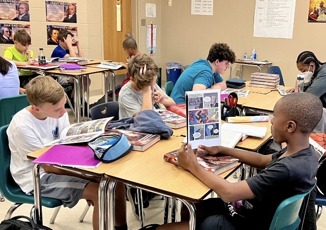 Students at a Florida middle school read the graphic novel about Karski (Photo: Courtesy of Tina Fields)