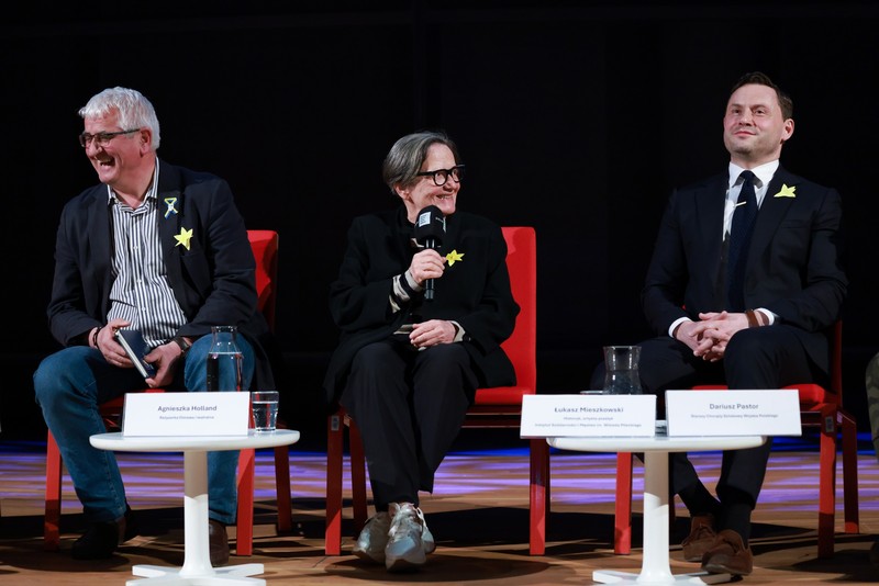 Panelists: Mirosław Skórka, President of the Association of Ukrainians in Poland; Agnieszka Holland, a renowned film and theater director; and Łukasz Mieszkowski, a historian at the Pilecki Institute (Photo: Danuta Matloch)